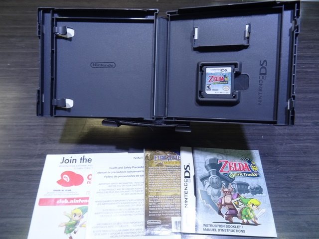 The Legend of Zelda Spirit Tracks NINTENDO ds - Image 2