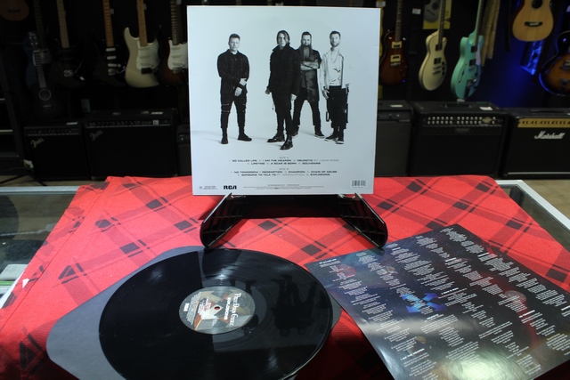 Three Days Grace Explosions RCA vinyl - Image 3