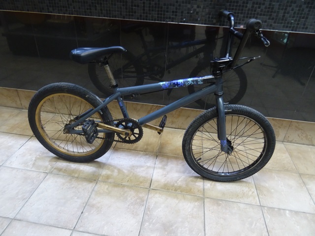 Velo BMX (pas de frein) Vendu pour pièce Haro 100.3