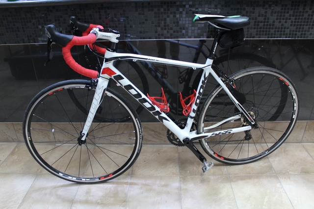 Velo en  carbone   (garage 529 = brdbvcy) LOOK 566 Shimano 105