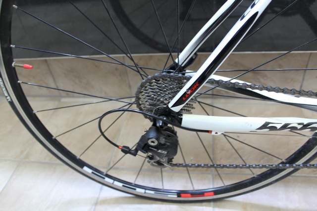 Velo en  carbone   (garage 529 = brdbvcy) LOOK 566 Shimano 105 - Image 2