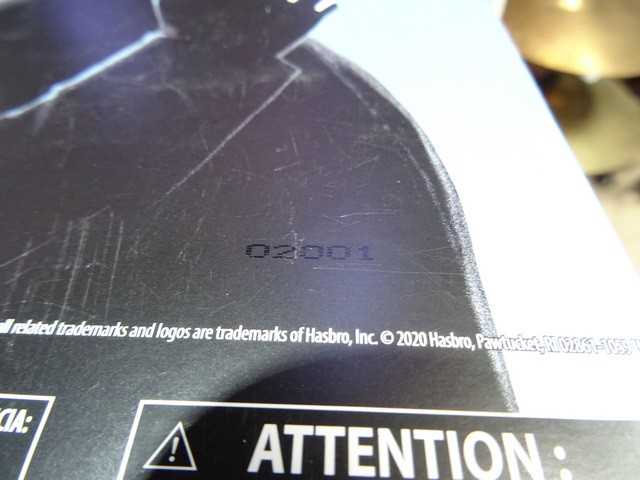 Wolverine (Sealed) Marvel Hasbro Legends Series - Image 3
