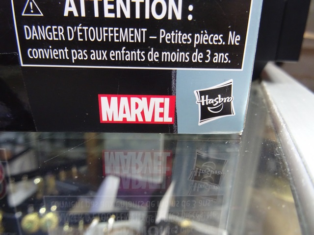 Wolverine (Sealed) Marvel Hasbro Legends Series - Image 4
