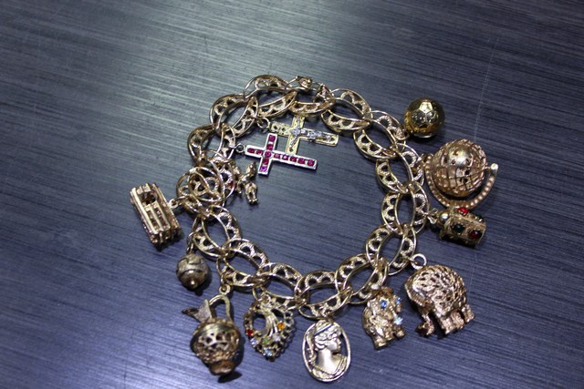 bracelet 07x9 plusieur medaille