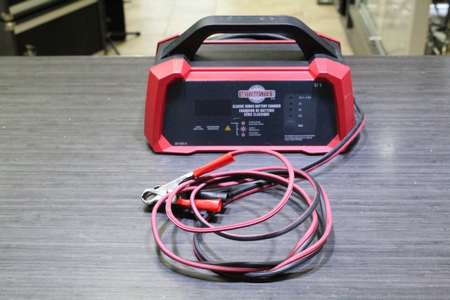 chargeur a batterie 110v 12v motomaster 011-1975-8