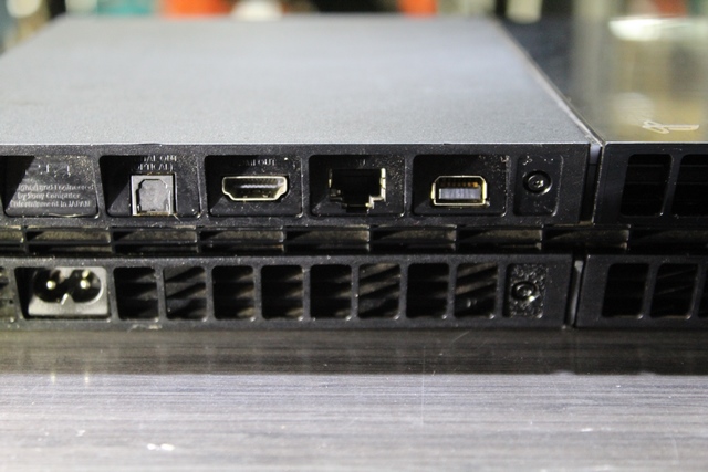 console ps4 500gb ( disque ont de la misere a entrer PRIX EN CONSEQUENCE Sony cuh-1115a - Image 3