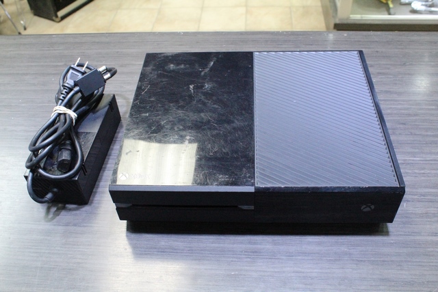 console xbox one 500 go (sans manette) MICROSOFT 1540