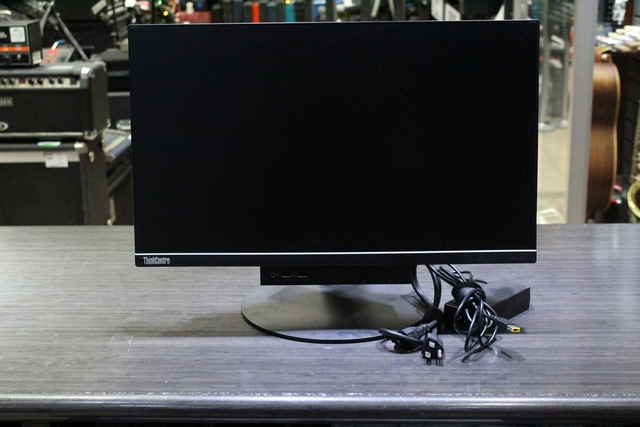 ecran ordinateur tout en 1 lenovo tio22D