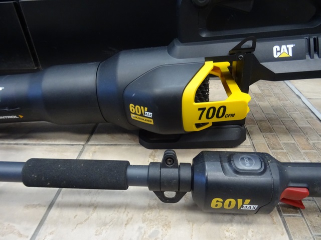 ensemble souffleur et coupe bordure + batterie 60v 2.5ah  + chargeur cat dg650/dg610 - Image 2