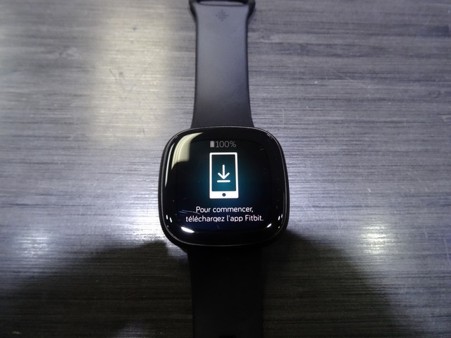montre intelligente fit bit versa 3    fb511 - Image 2