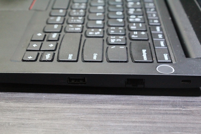 ordinateur portable (clavier azerty) Lenovo Thinkpad e14 - Image 3