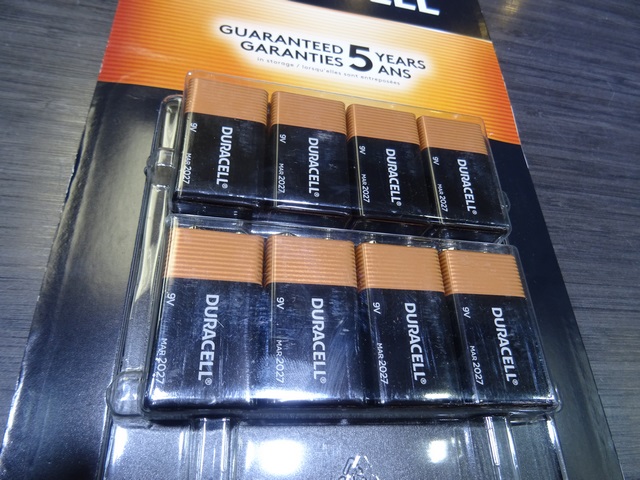 paquet de 8 batterie 9 volt duracell mars 2027 - Image 3