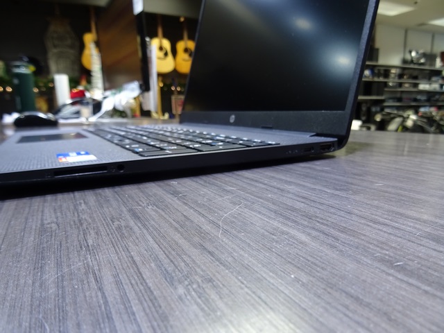 portable+ac neuf Open box HP 15-dy5007ca i512eme gen+8gb ram+512gb ssd - Image 3