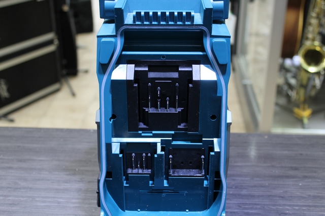 radio de chantier + batterie + ac makita mr001g - Image 3