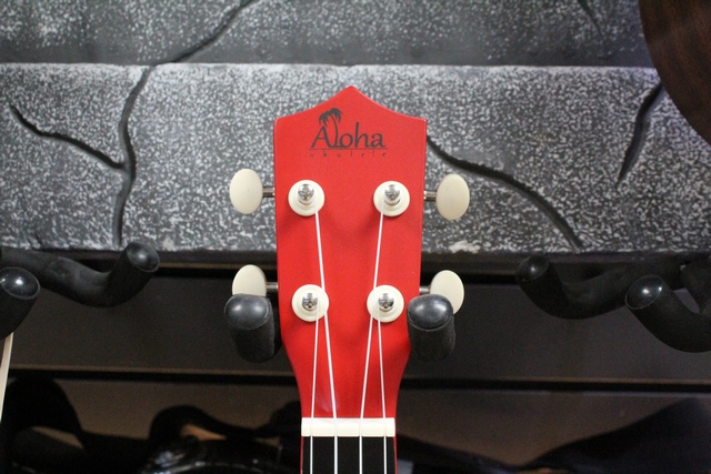 ukulele soprano (rouge) aloha alo uk402 (red) - Image 4