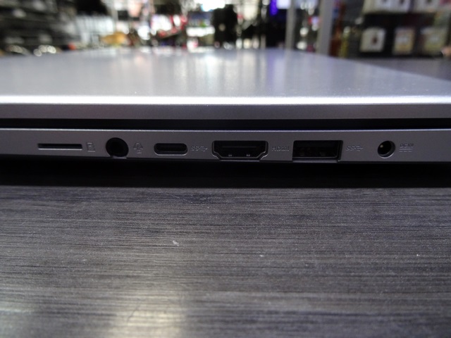 vivobook asus ASUS VivoBook 17.3 - Image 2