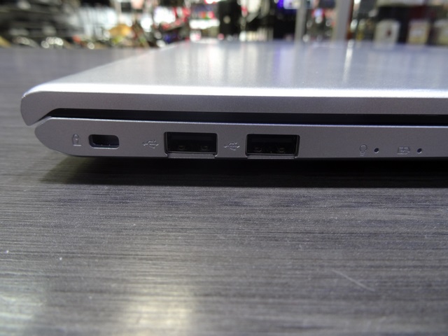 vivobook asus ASUS VivoBook 17.3 - Image 3
